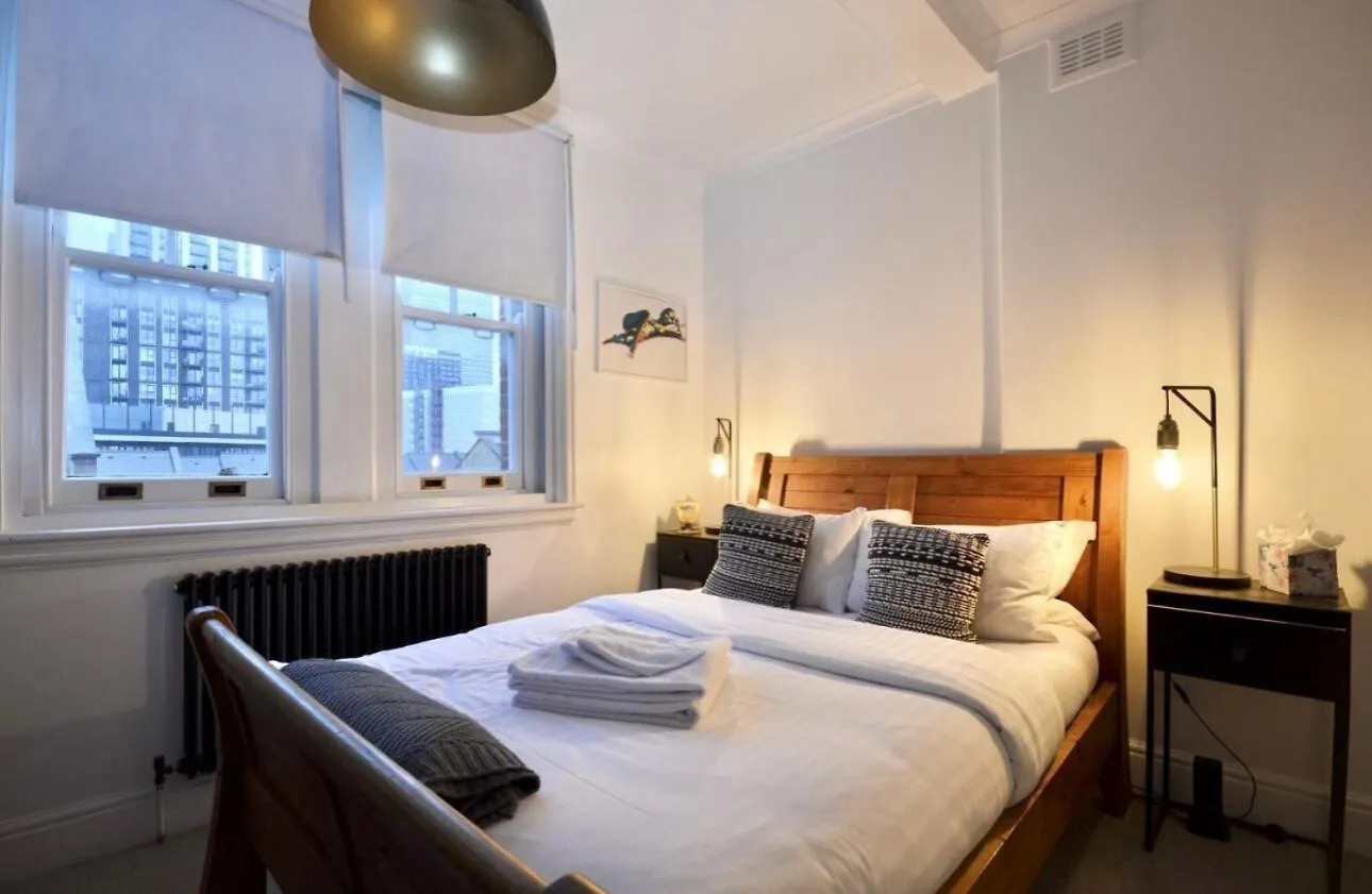 3 X Bedroom Riverside Flat With Hot Tub On Roof Terrace London Apartment